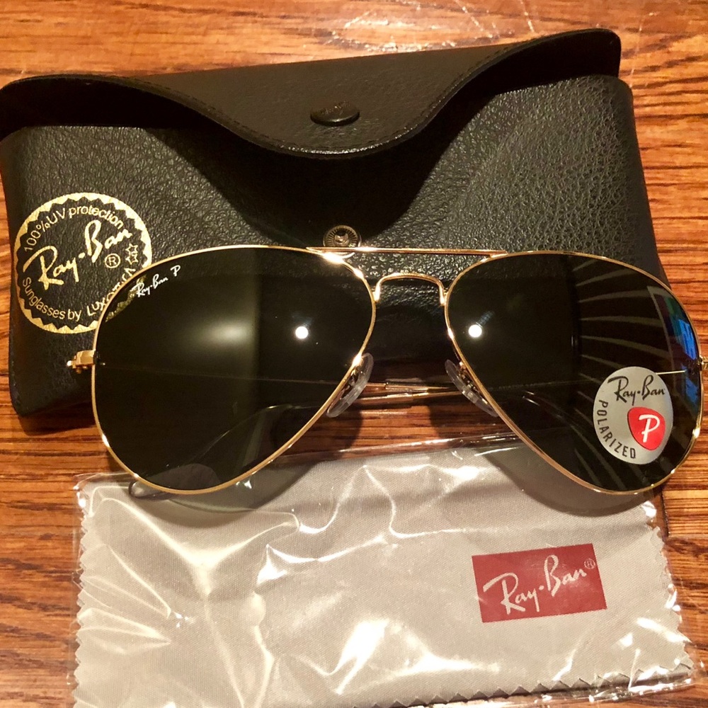 Ray-Ban Polarized Classic Aviator Sunglasses